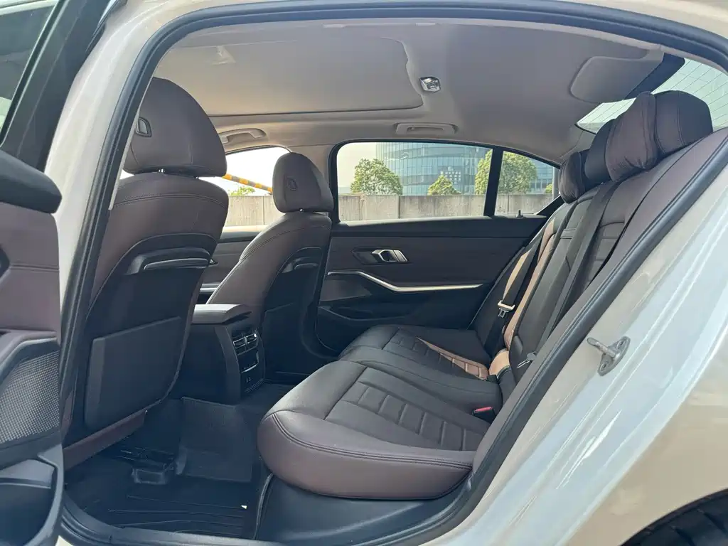BMW 3 Series — миниатюра 9