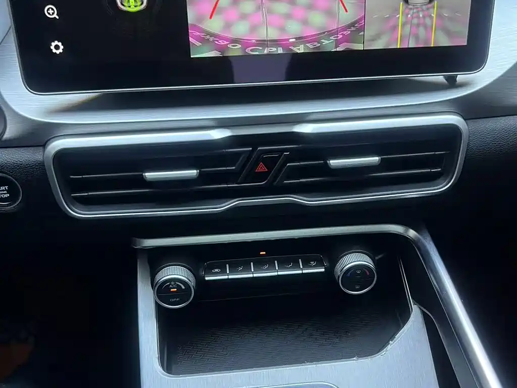 Geely Binyue — миниатюра 18