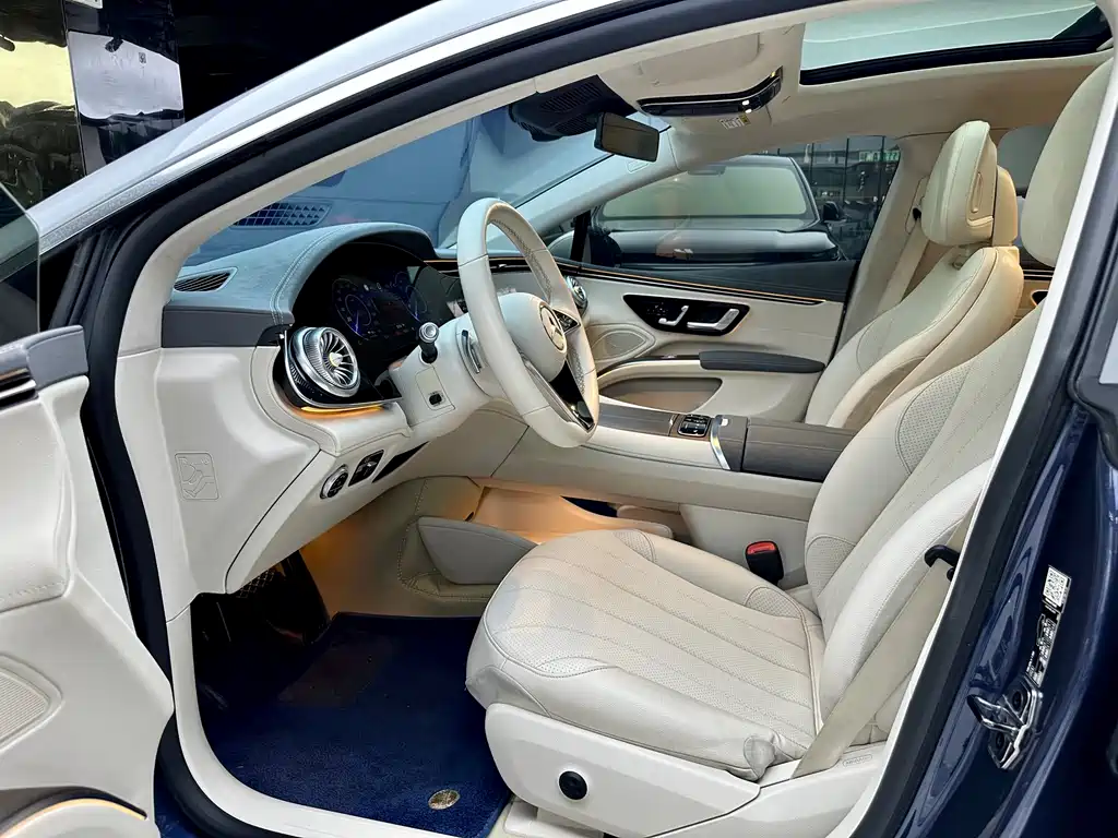 Mercedes-Benz EQS 2022 450+