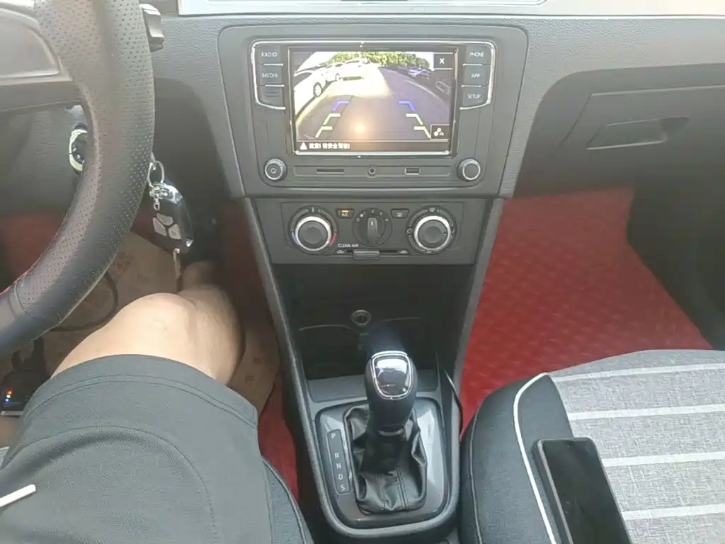 Skoda Rapid Spaceback — миниатюра 14