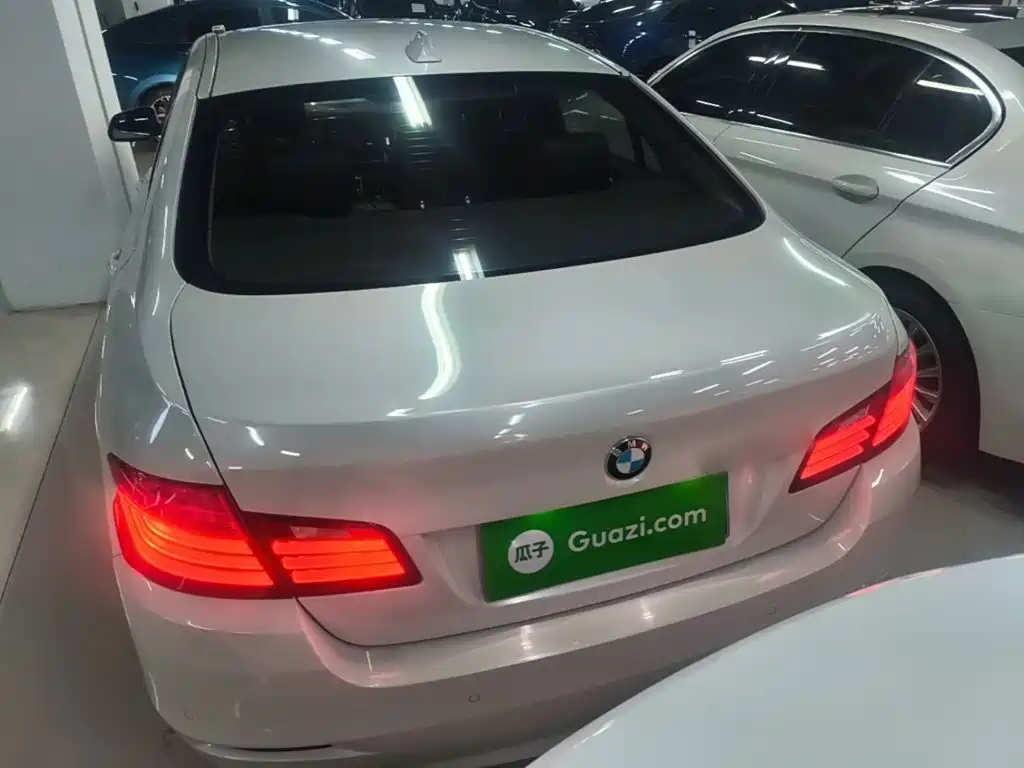 BMW 5 Series — миниатюра 6
