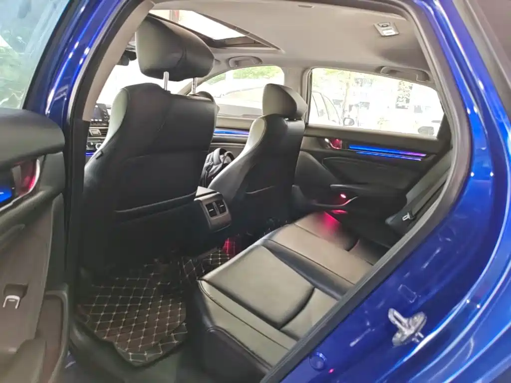 Honda Accord — миниатюра 17