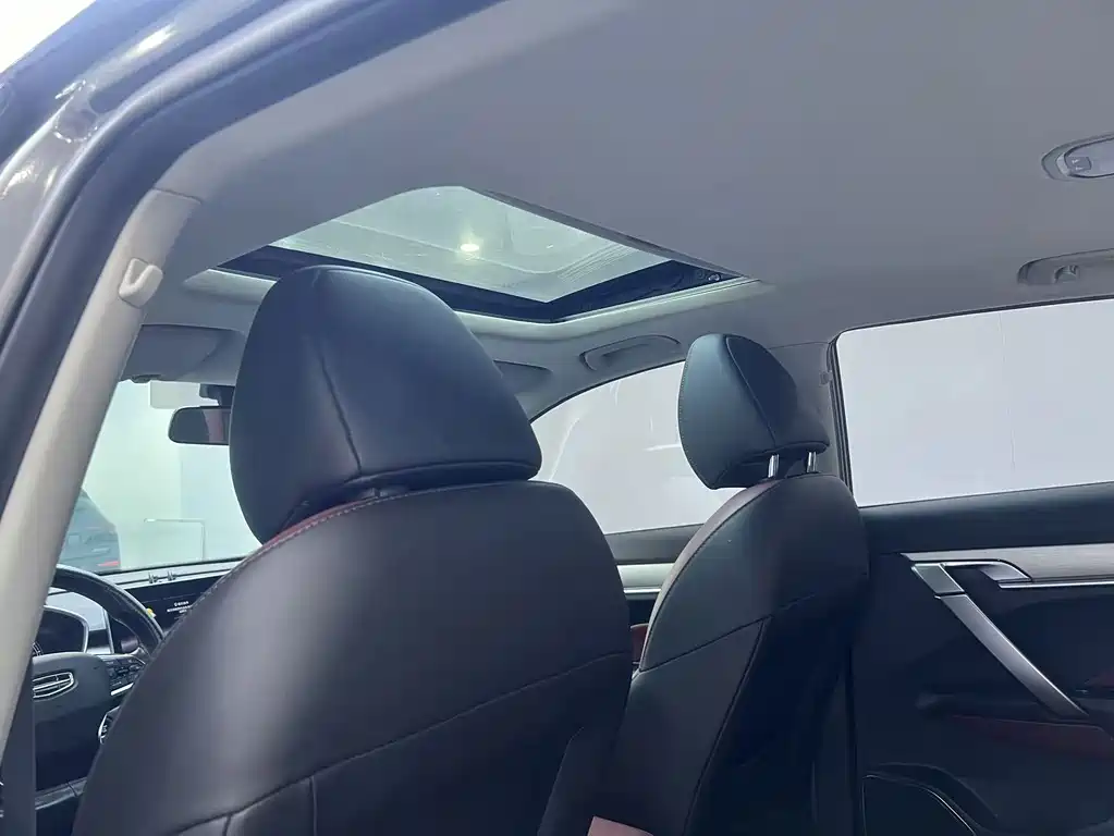 Geely Binyue — миниатюра 22