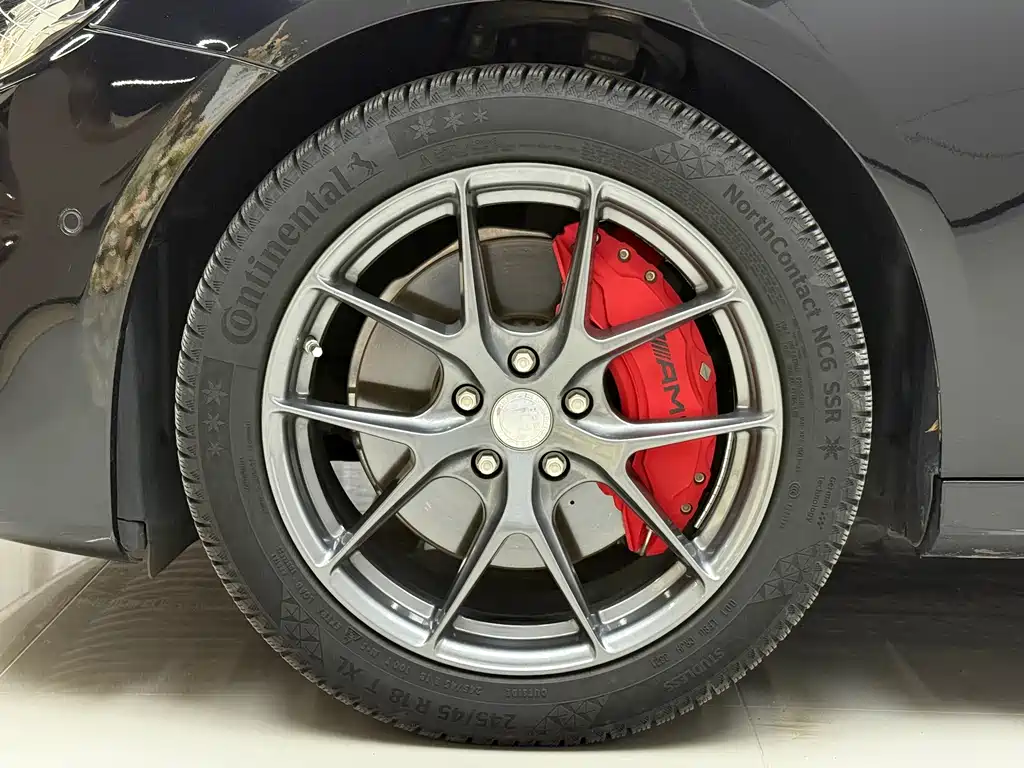Mercedes-Benz E-Class — миниатюра 13
