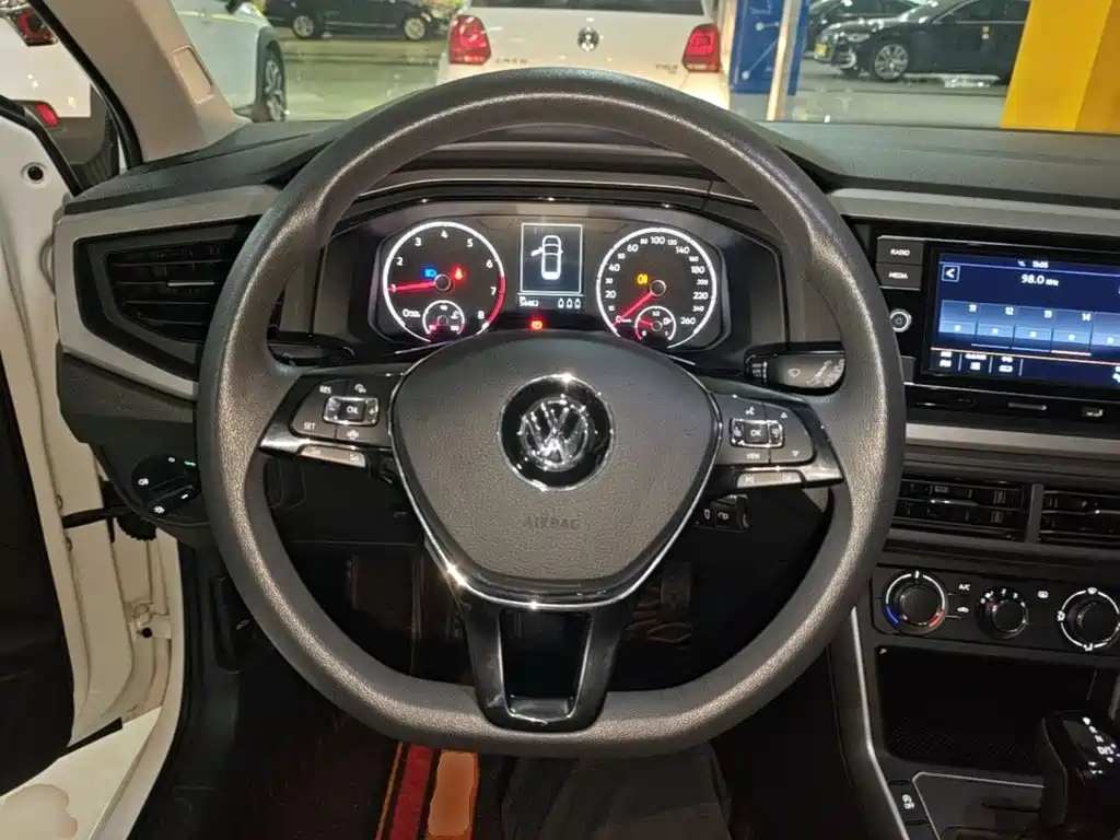 Volkswagen Polo — миниатюра 11