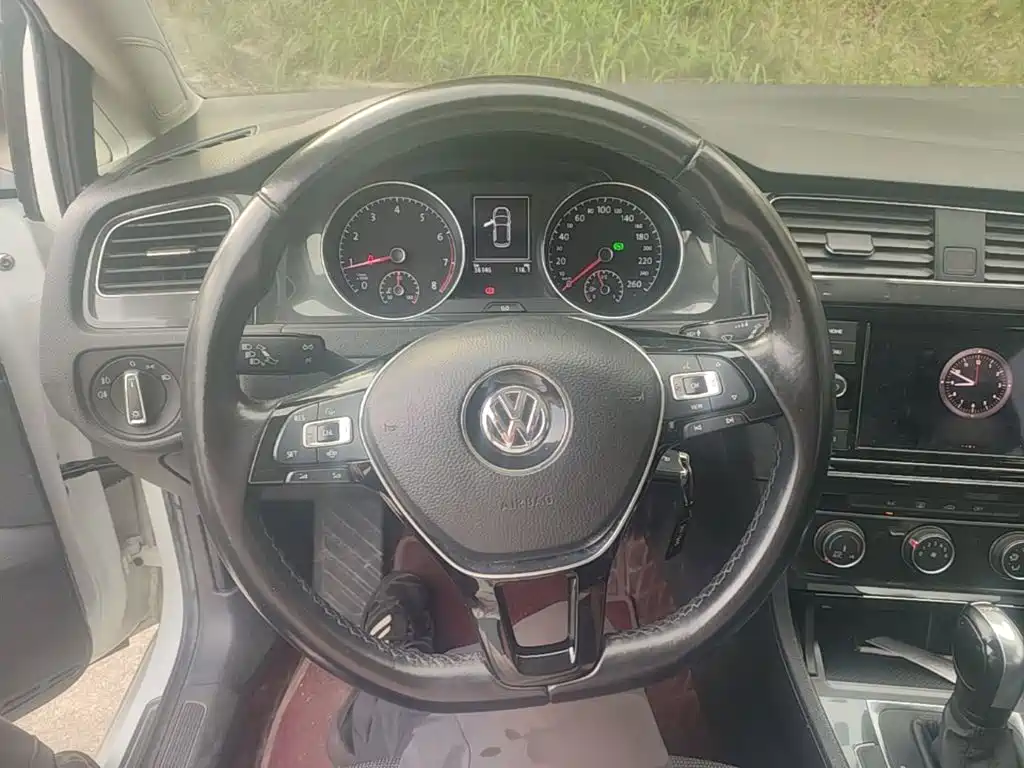 Volkswagen Golf — миниатюра 11