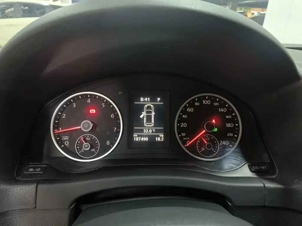Volkswagen Tiguan — миниатюра 12