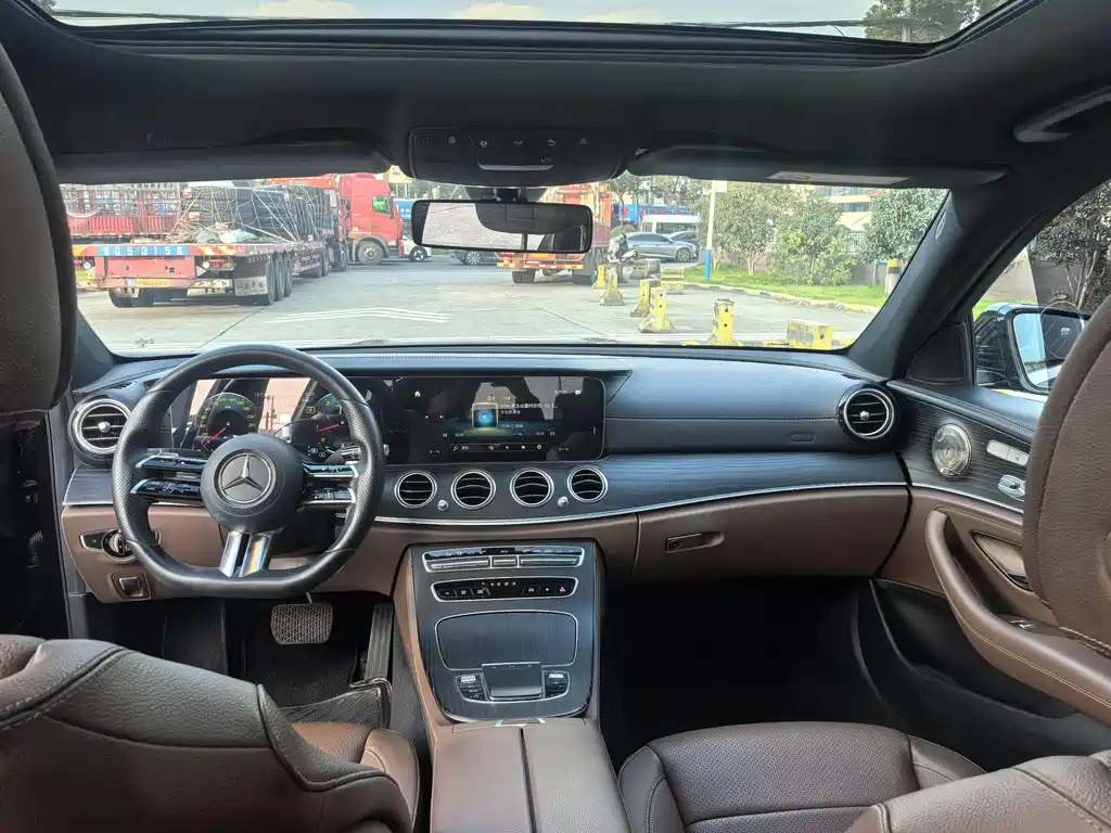 MERCEDES-BENZ E CLASS