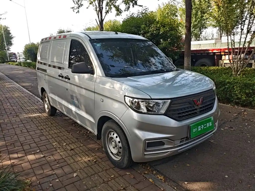 Wuling Hongguang V — миниатюра 4