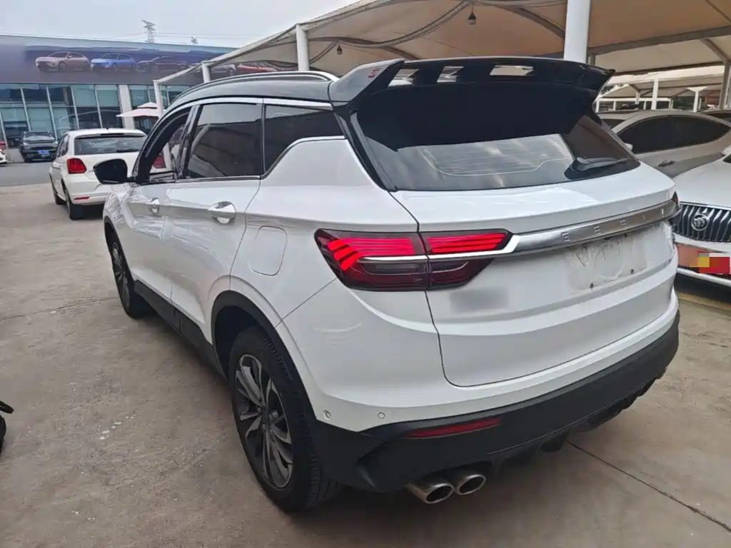 Geely Binyue — миниатюра 5
