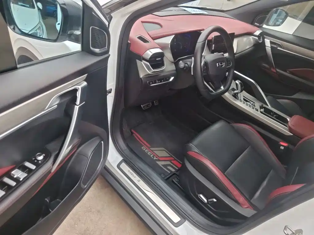 Geely Binyue — миниатюра 16