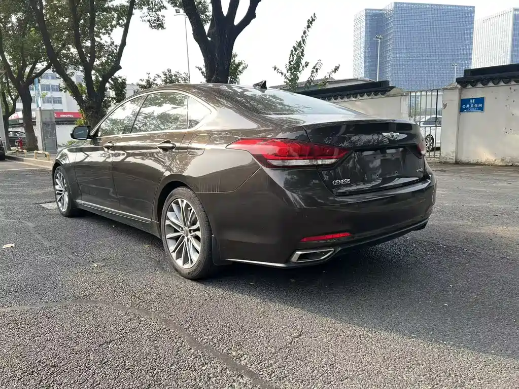 Hyundai Genesis — миниатюра 6