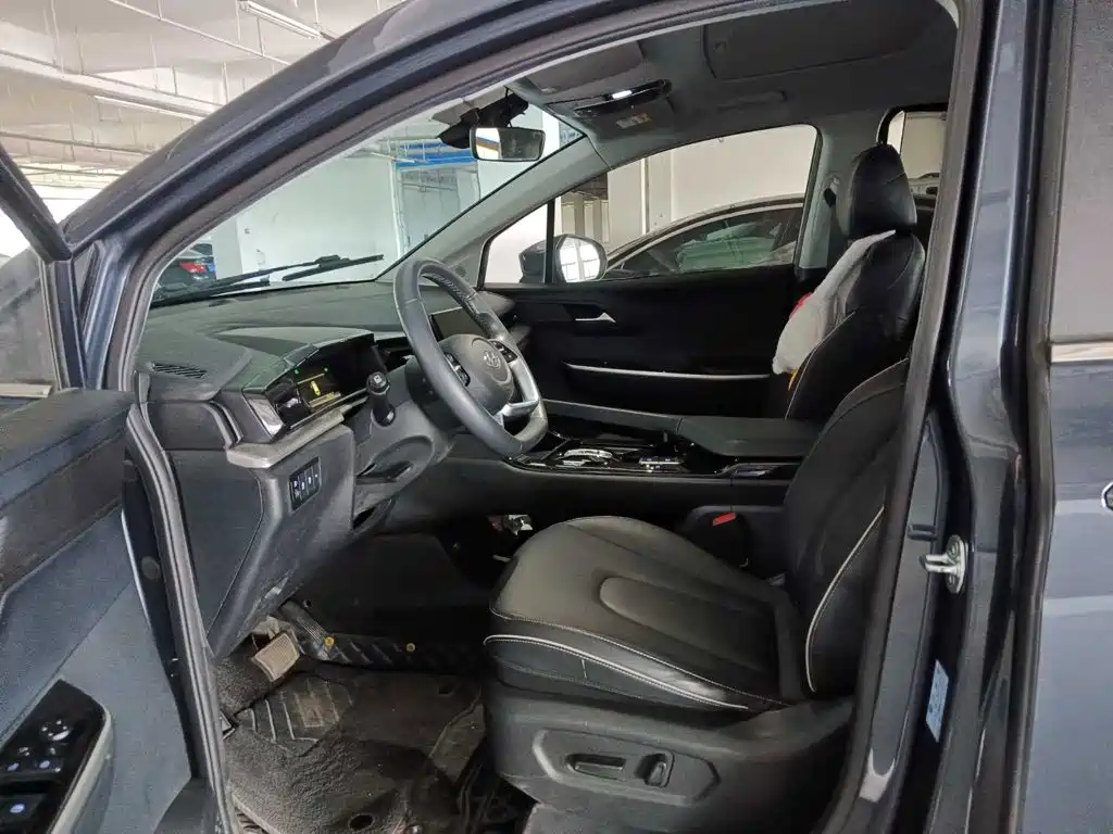 Hyundai Custo — миниатюра 8