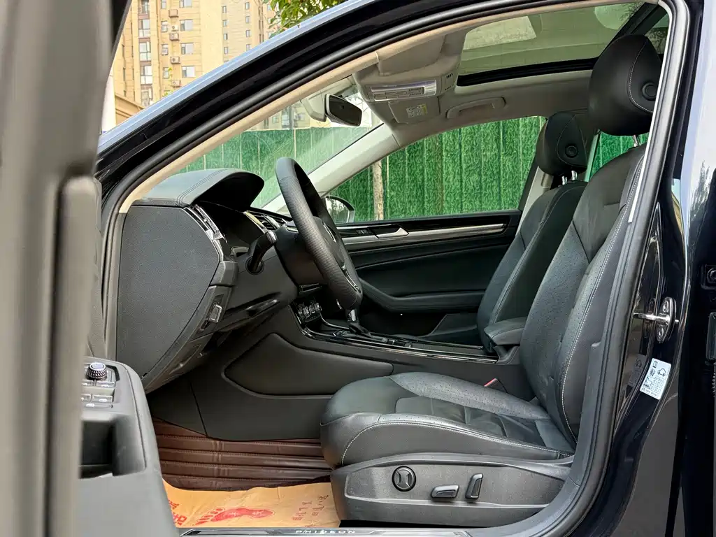 Volkswagen Phideon — миниатюра 7