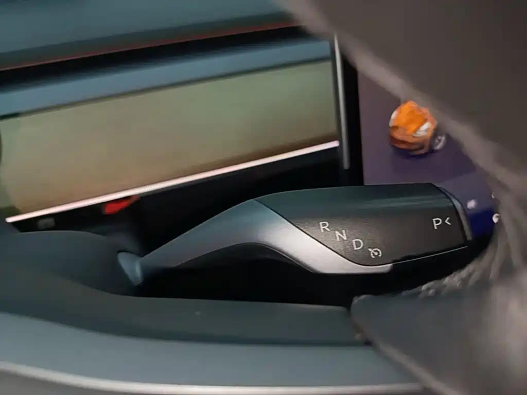 Tesla Model 3 — миниатюра 14