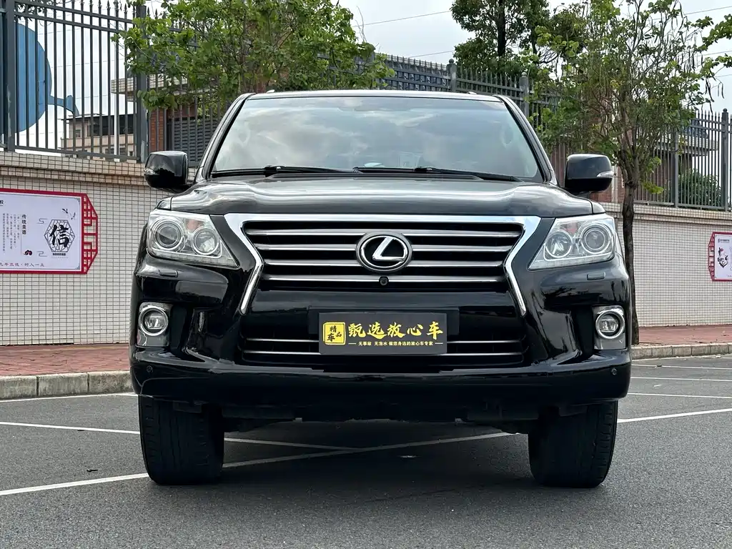 Lexus LX 2013 570