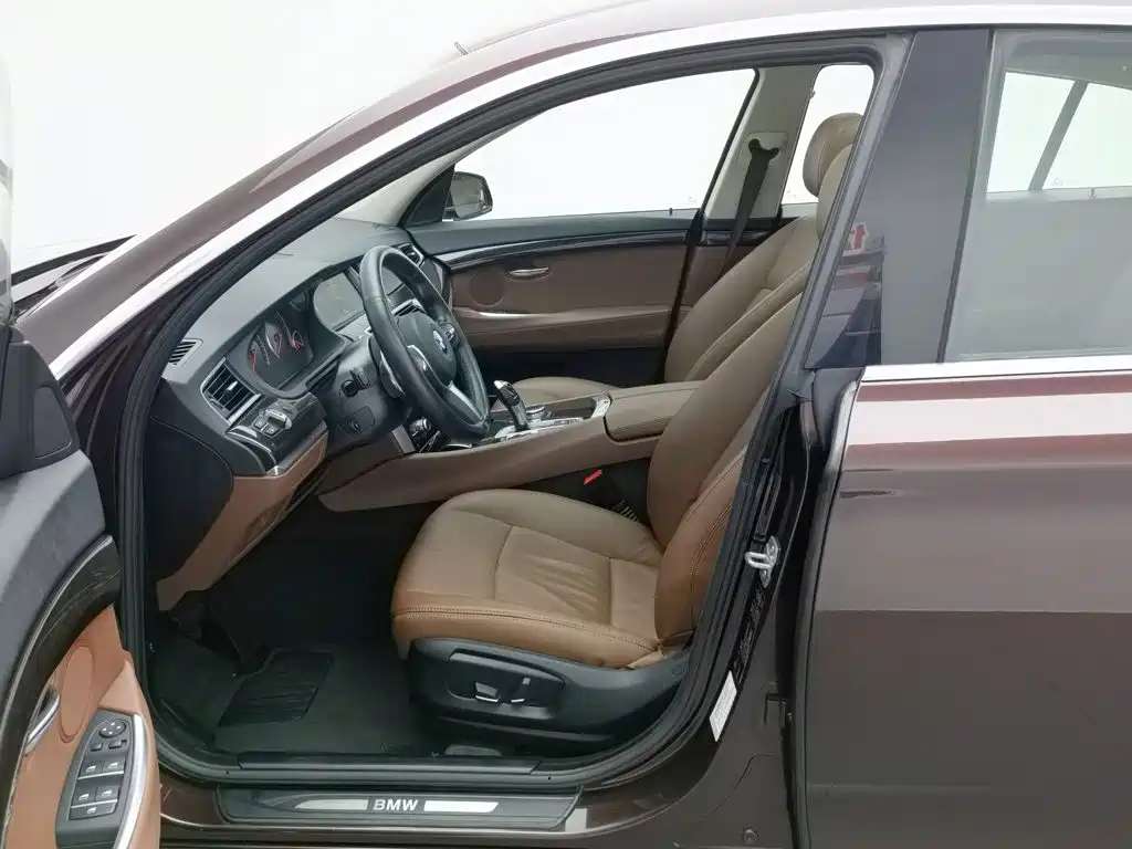 BMW 5 Series GT — миниатюра 10