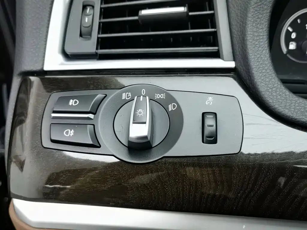 BMW 5 Series GT — миниатюра 21