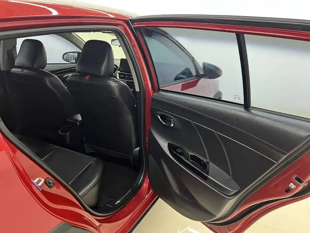 Toyota Yaris L — миниатюра 12