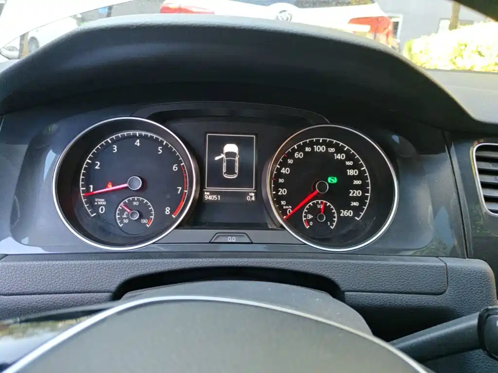 Volkswagen Golf — миниатюра 12
