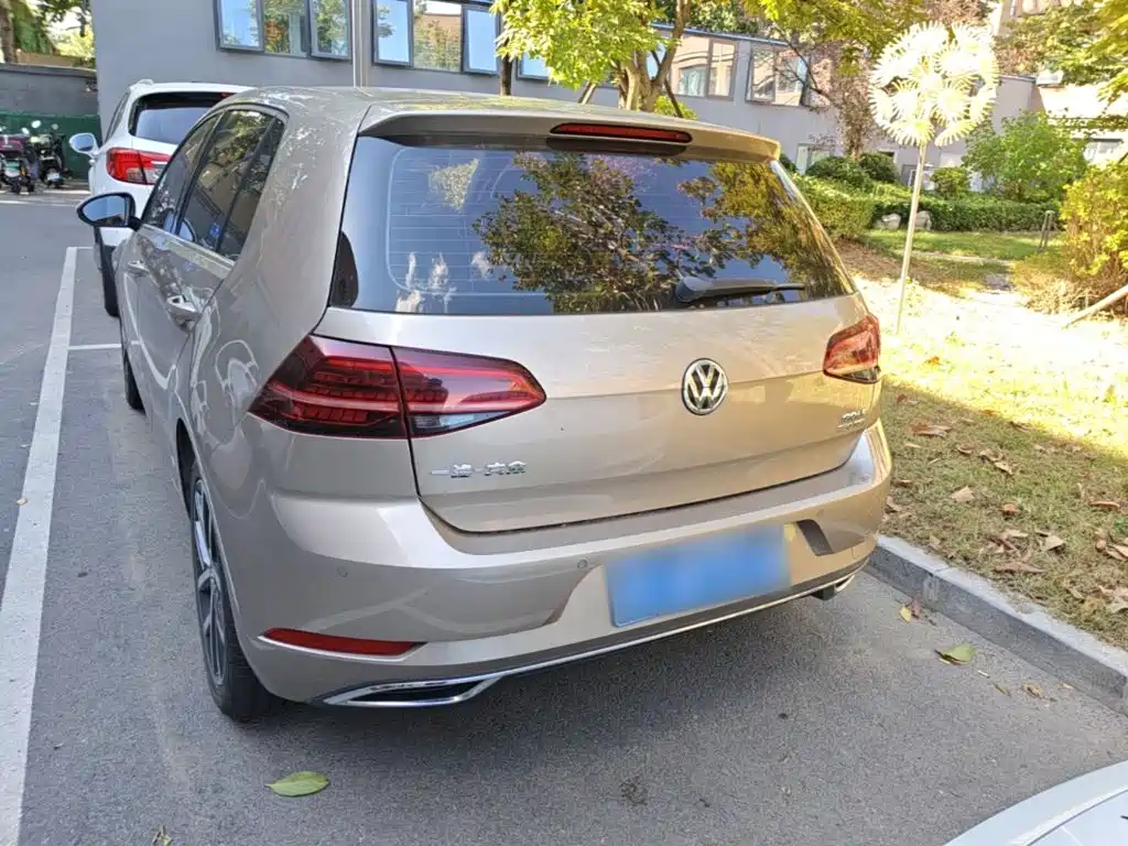 Volkswagen Golf — миниатюра 6