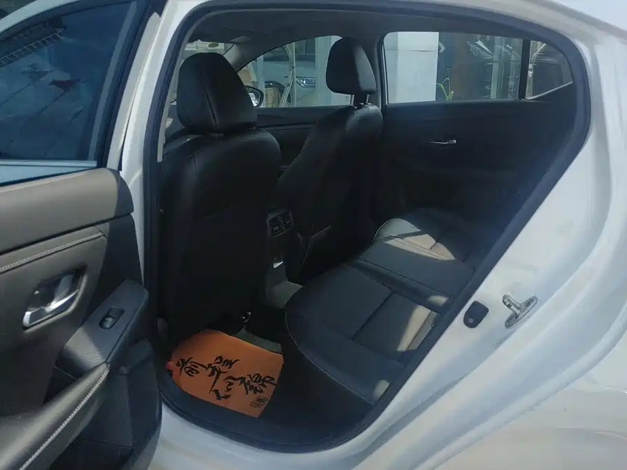 Nissan Sylphy — миниатюра 11