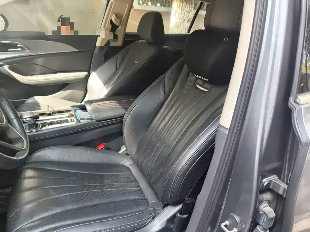 Hongqi Hongqi H5 — миниатюра 8