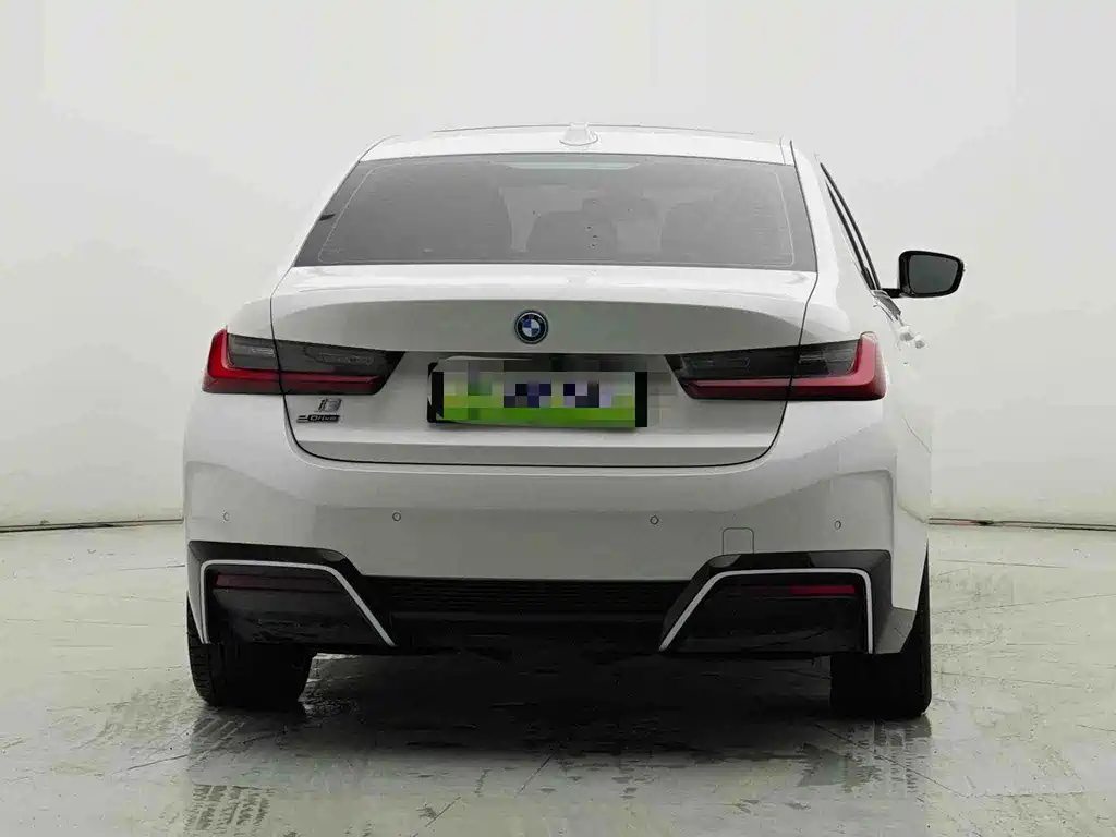 BMW i3 — миниатюра 13