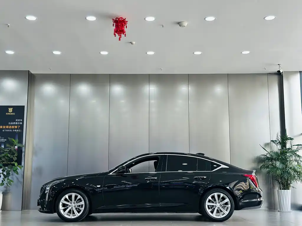 Cadillac CT5 — миниатюра 9