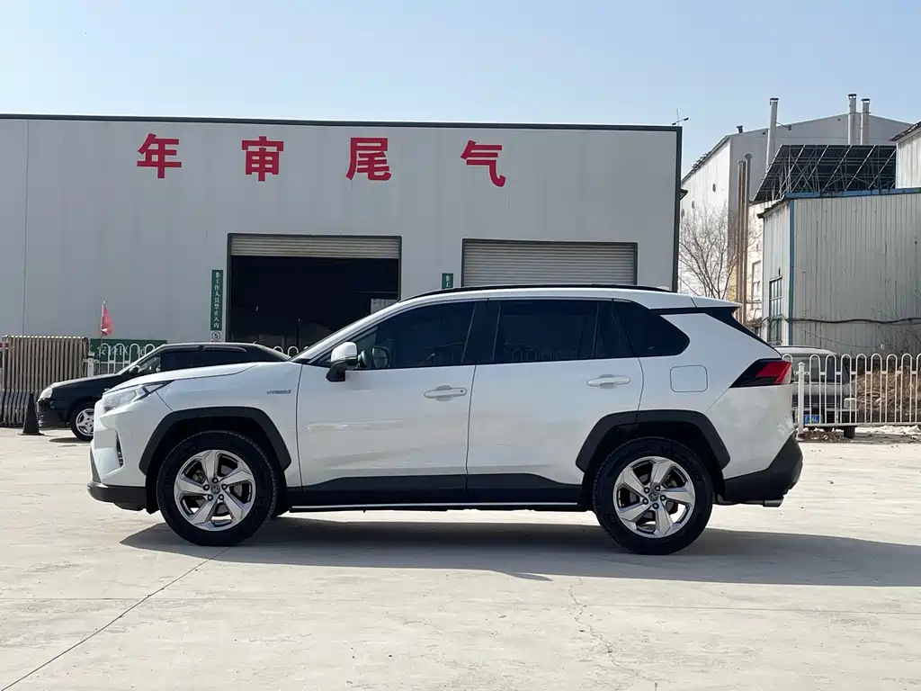 TOYOTA RAV4 RONGFANG