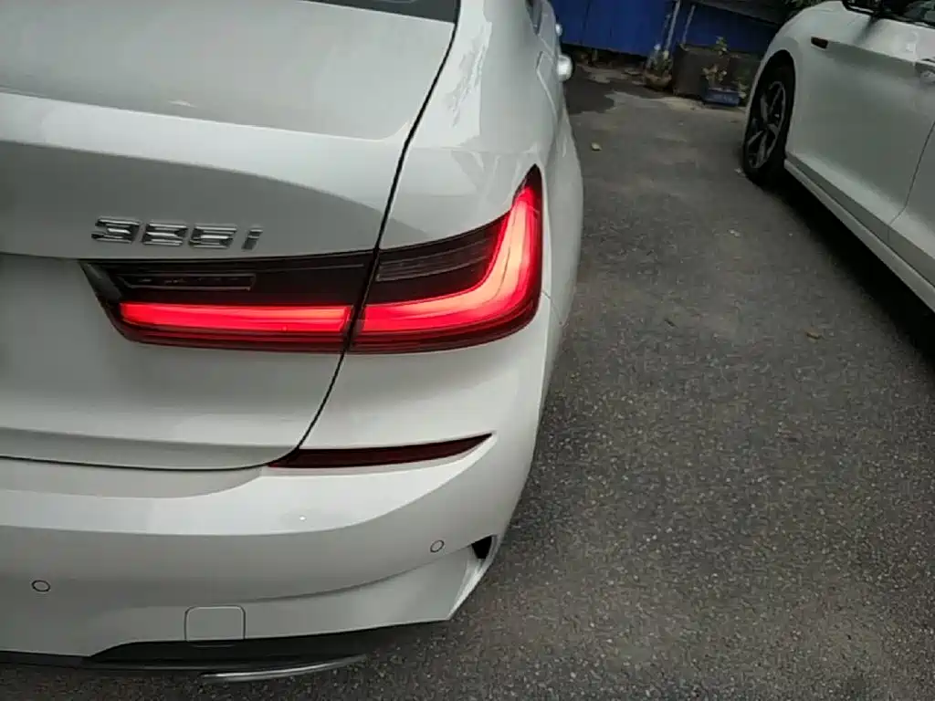 BMW 3 Series — миниатюра 8