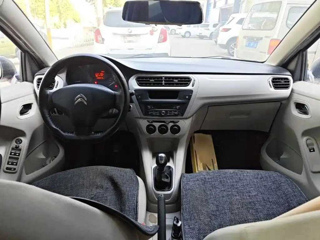 Citroen Elysee — миниатюра 10