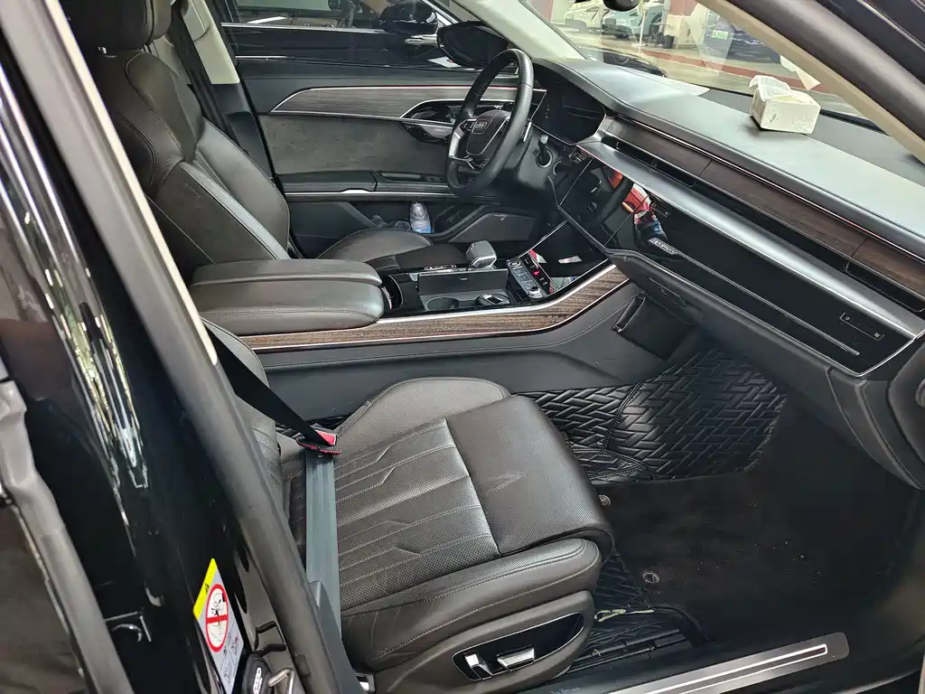 Audi A8 — миниатюра 13