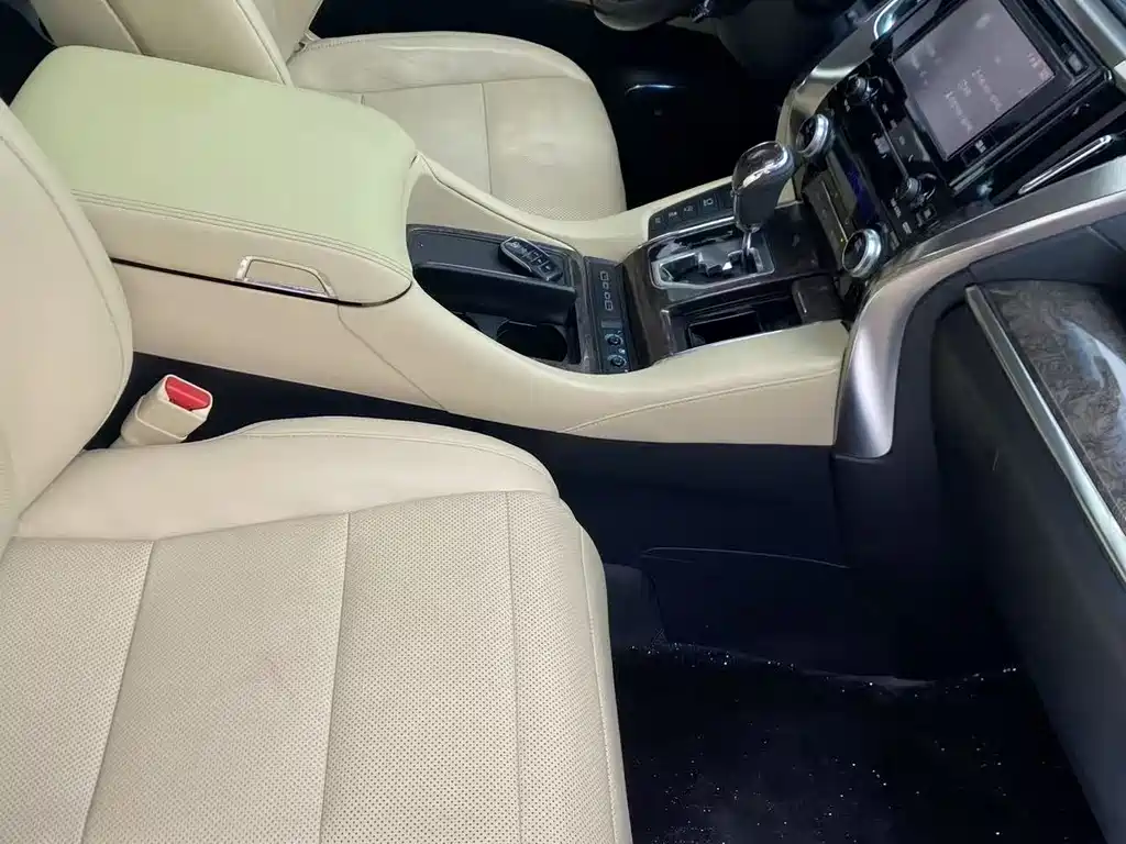 Toyota Alphard 2018 3.5L Luxury