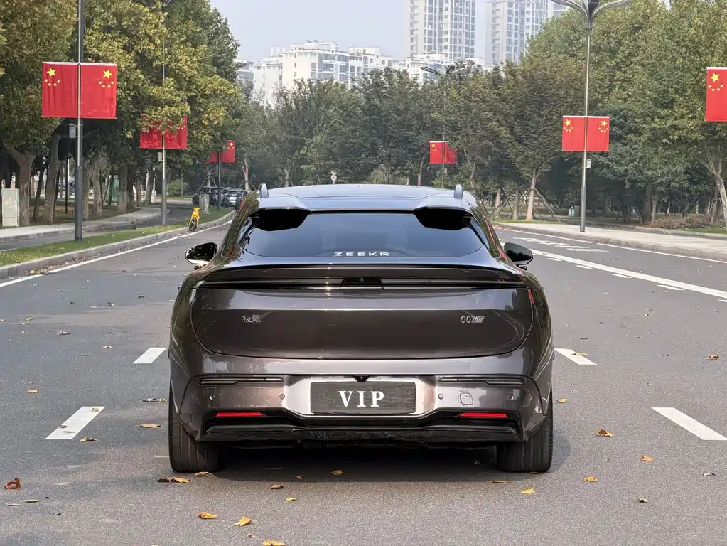Zeekr 007GT — миниатюра 13