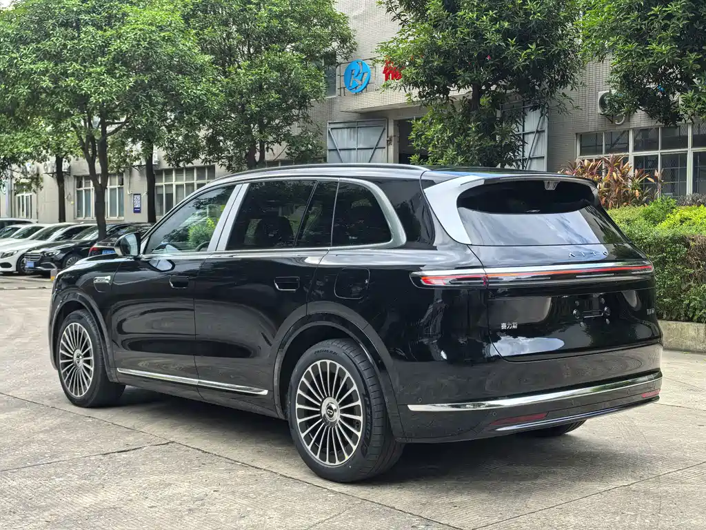 AITO Wenjie AITO M7 — миниатюра 4