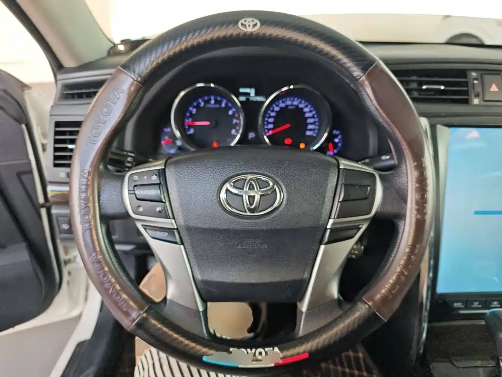Toyota Reiz — миниатюра 11