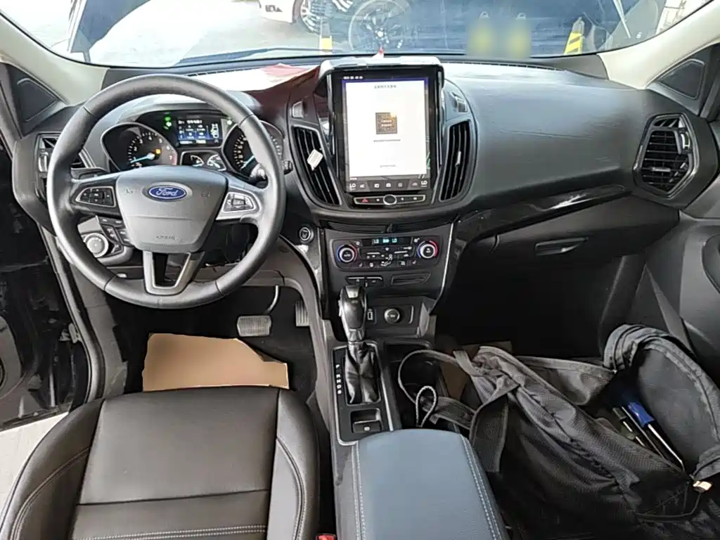 Ford Kuga — миниатюра 10