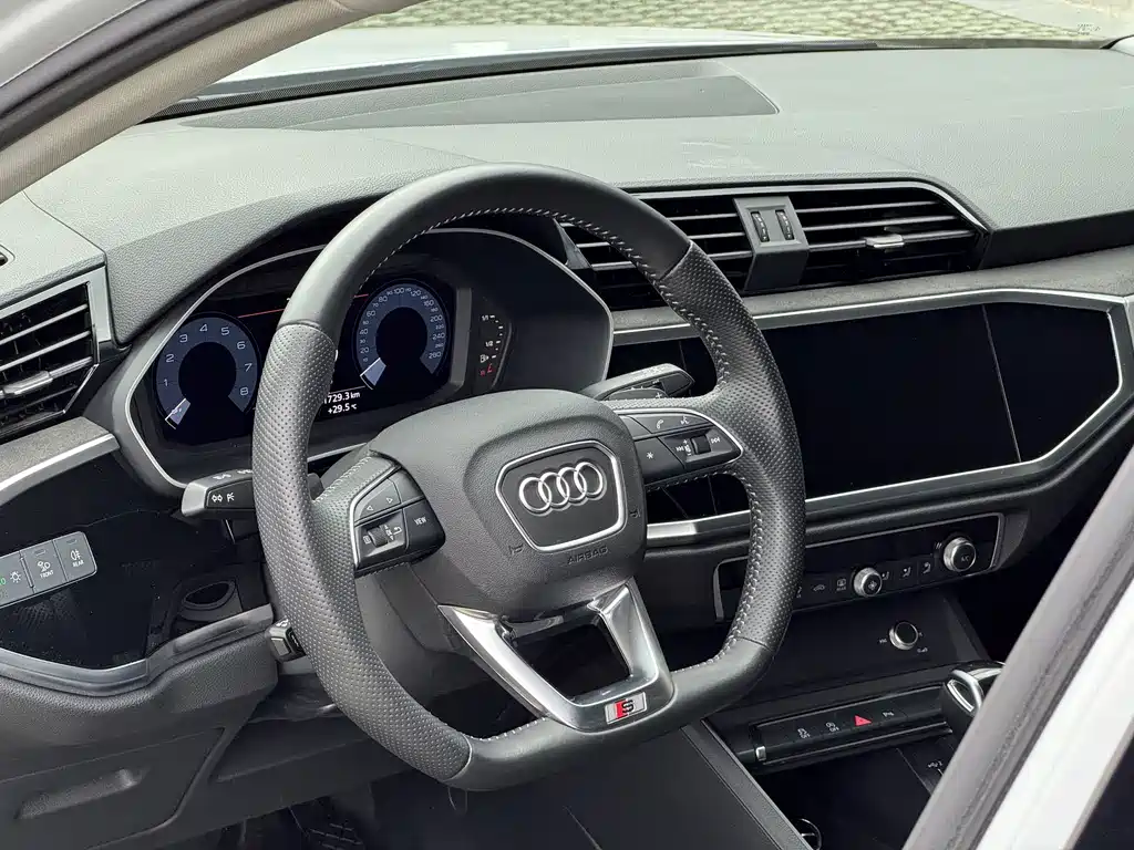Audi Q3 Sportback — миниатюра 20