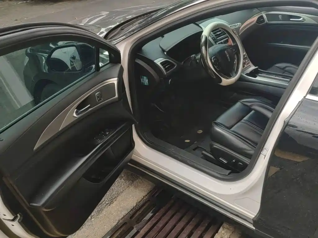 Lincoln MKZ — миниатюра 16
