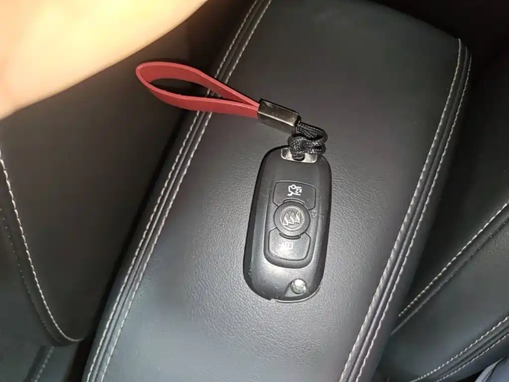 Buick Verano — миниатюра 9