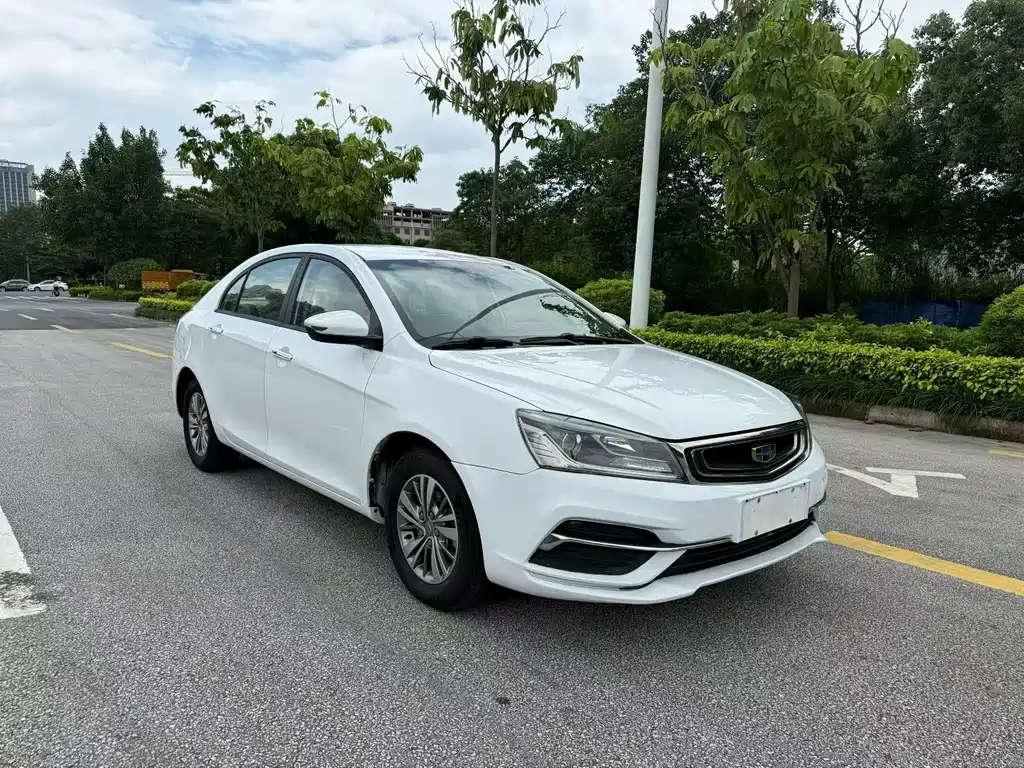 Geely Emgrand — миниатюра 3