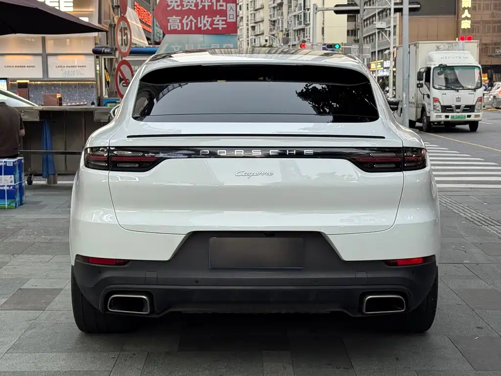 Porsche Cayenne — миниатюра 8
