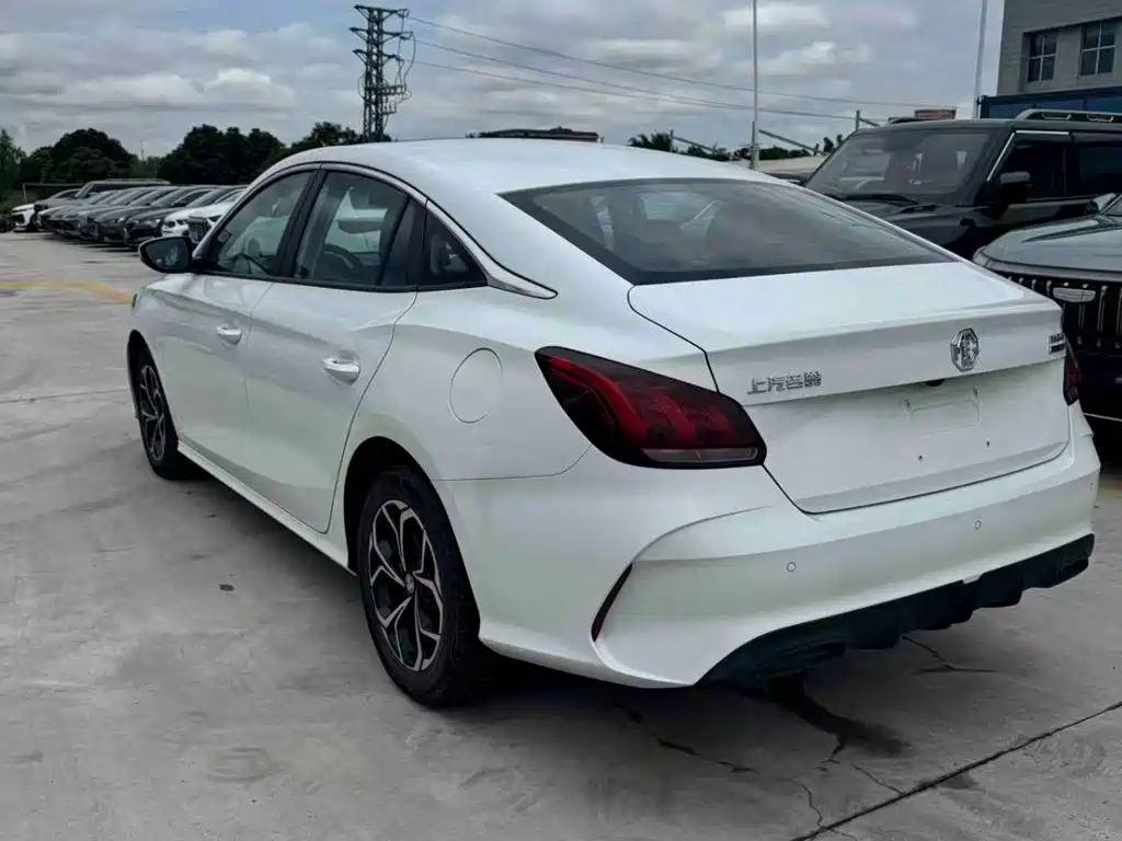 MG MG5 — миниатюра 6