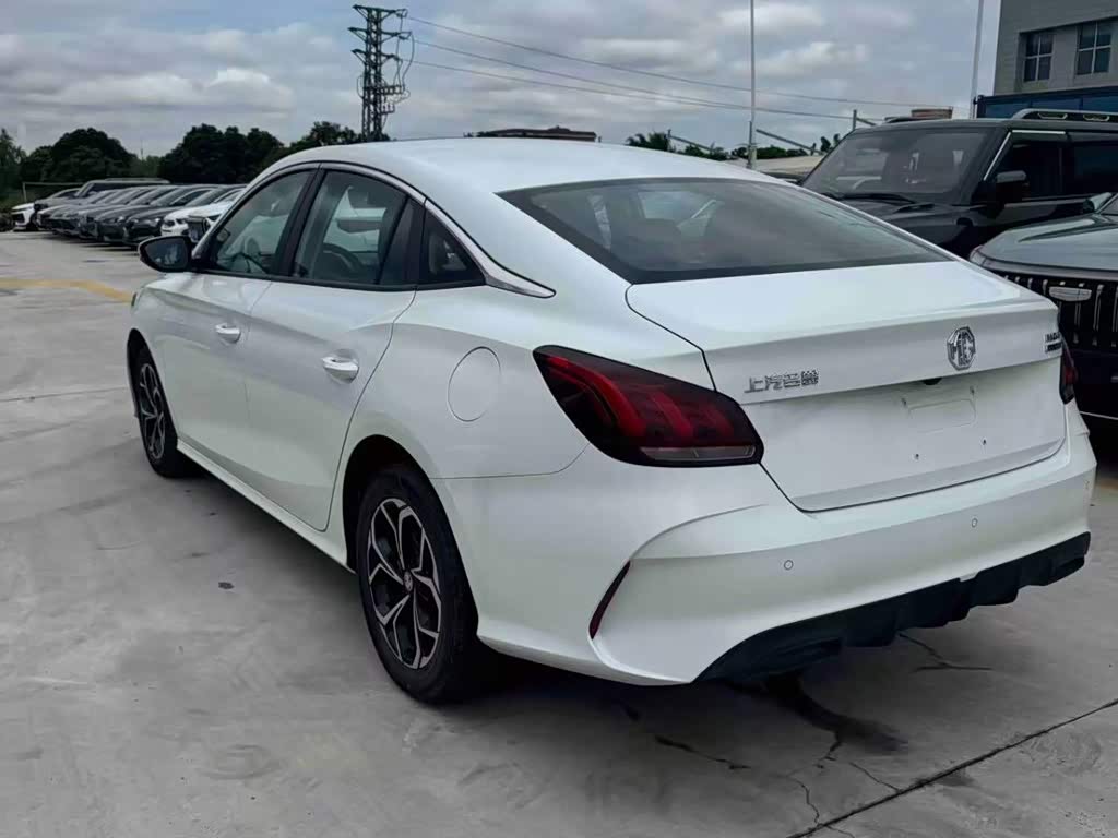 MG MG5 1.5 л 2024 г. Белый, пробег 13000 км
