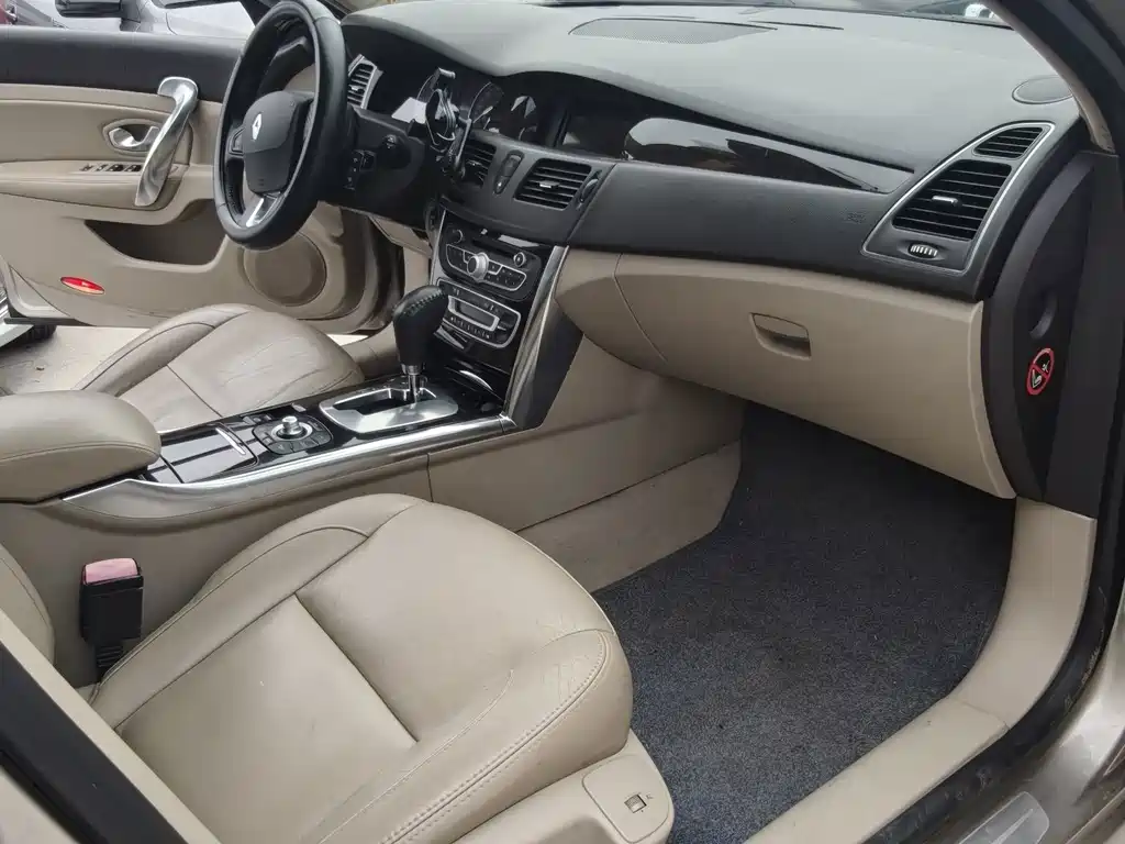 Renault Latitude — миниатюра 2
