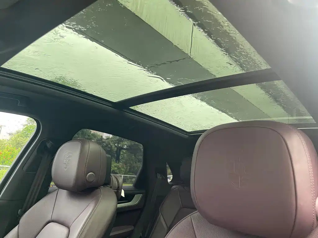 Porsche Cayenne — миниатюра 15