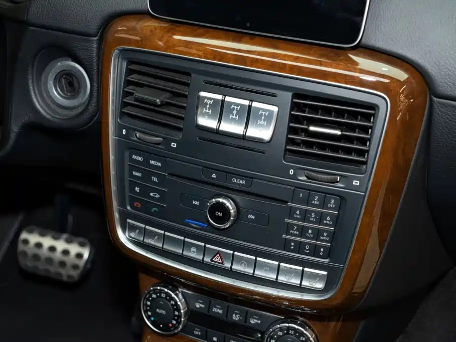 Mercedes-Benz G-Class — миниатюра 13