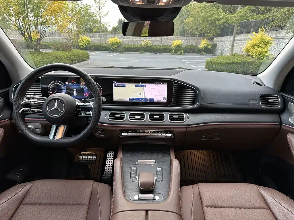 Mercedes-Benz GLS — миниатюра 8