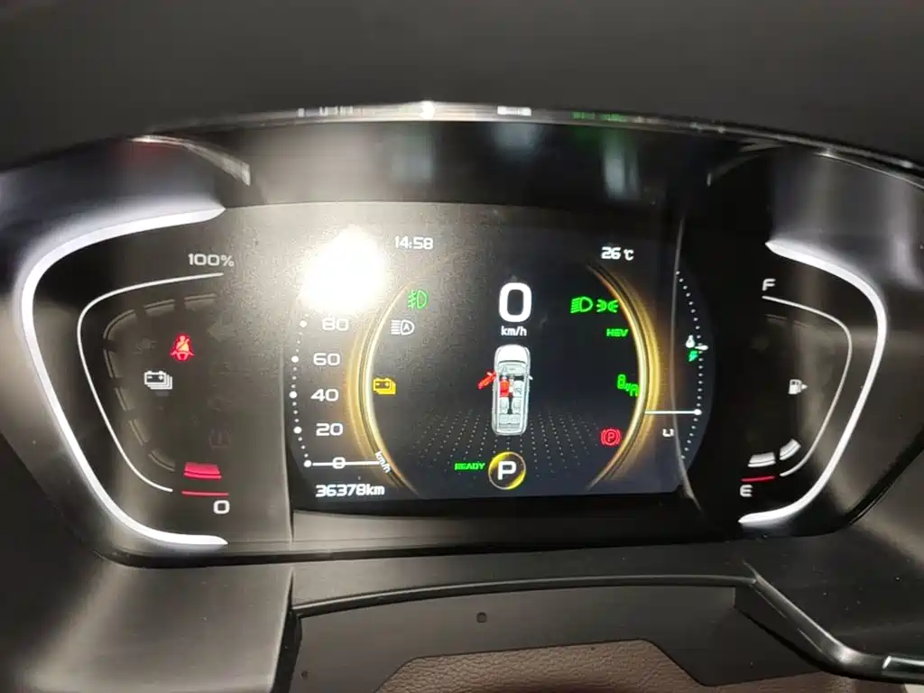 Geely Jia Ji New Energy — миниатюра 12